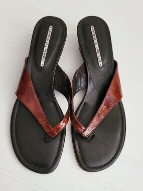 Donald J. Pliner Sandals Womens Brown and Black Thong Size 10 Patent Chunky Heel